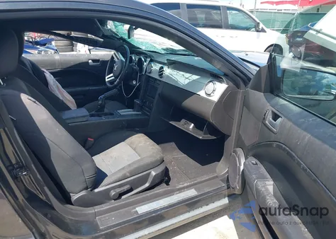 2009 Ford Mustang V6/V6 Premium из США, поврежденный, VIN 1ZVHT80N395126614